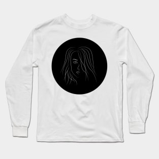 face of a beautifull girl in black background Long Sleeve T-Shirt